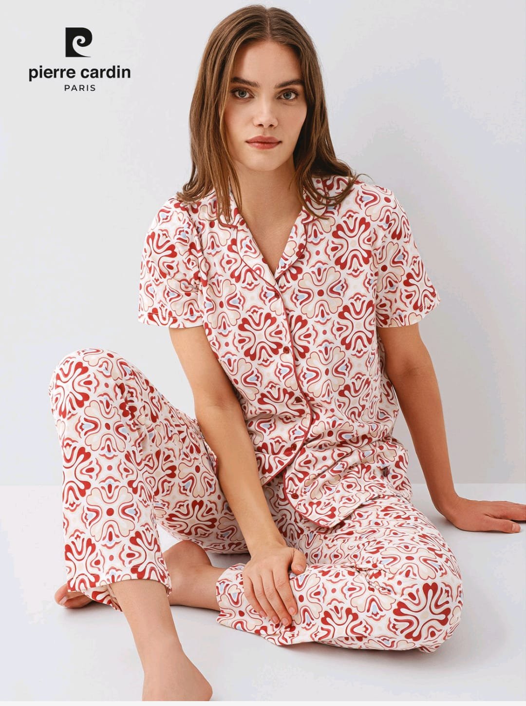 Pijama Pierre Cardin qırmızı naxışlı Pijama Pierre Cardin qırmızı naxışlı