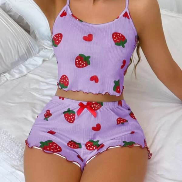 Pijama bənövşəyi çiyələkli