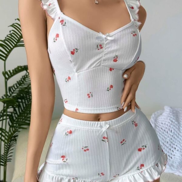 Pijama güllü rüjlü