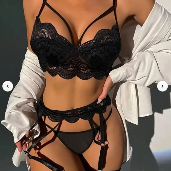 Fantazi qara krujevalı