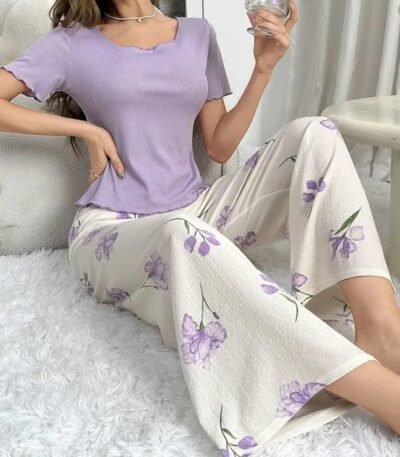 Pijama bənövşəyi güllü