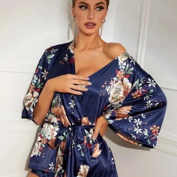 Atlas güllü gecəlik