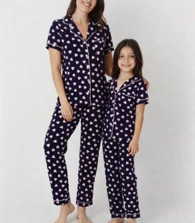 Pijama ürəkli uşaq