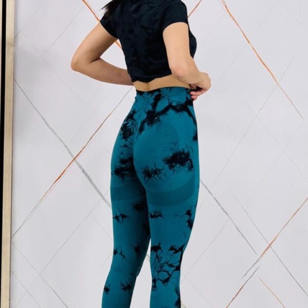 İdman dəsti tünd yaşıl naxışlı