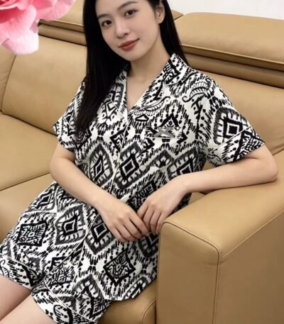 Pijama həndəsi naxışlı
