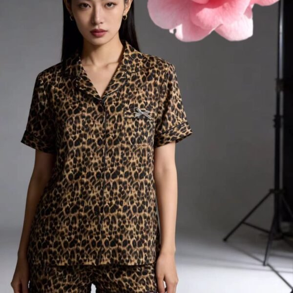 Pijama leopard naxışlı